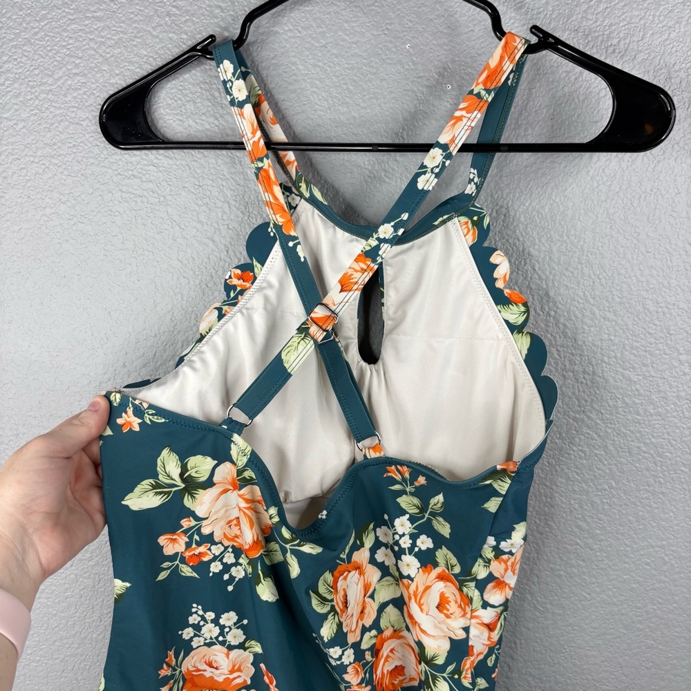 Cupshe Teal Floral Scalloped One Piece Swimsuit - Picture 7 of 13